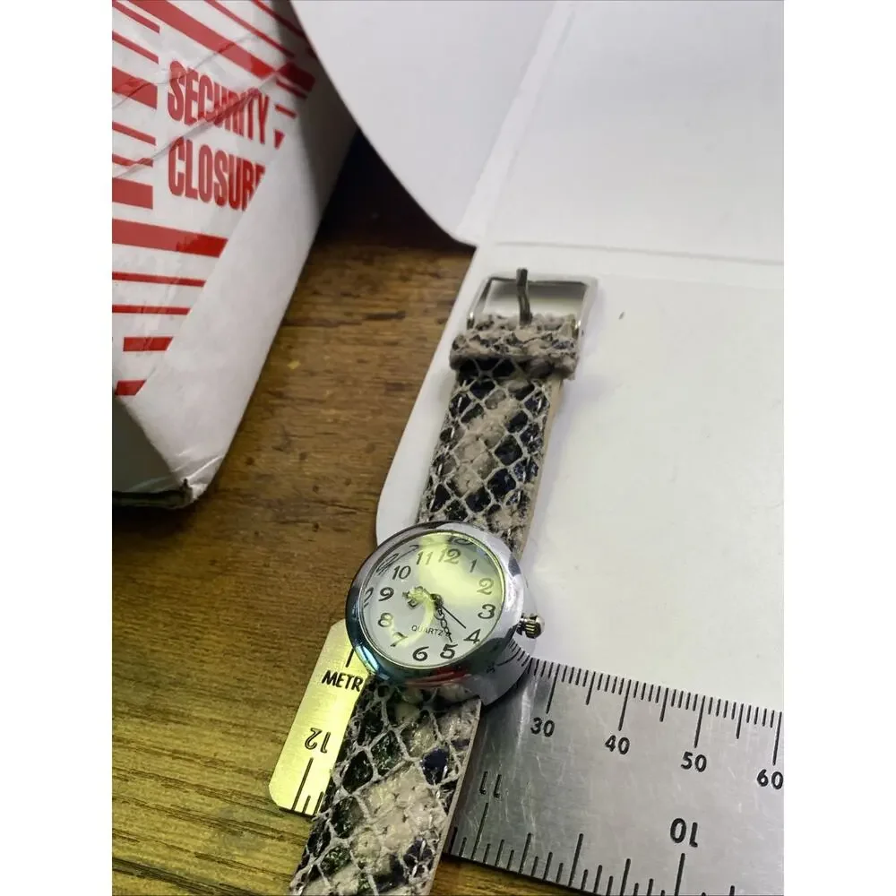 Womens Vintage Rattlesnake Skin Style Watch New Battery